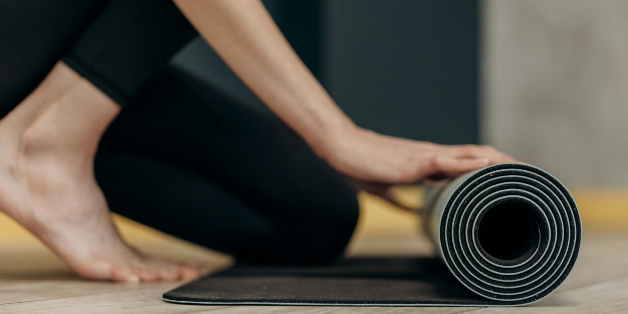 How to Choose the Best Yoga Mat for Beginners: A Comprehensive Guide