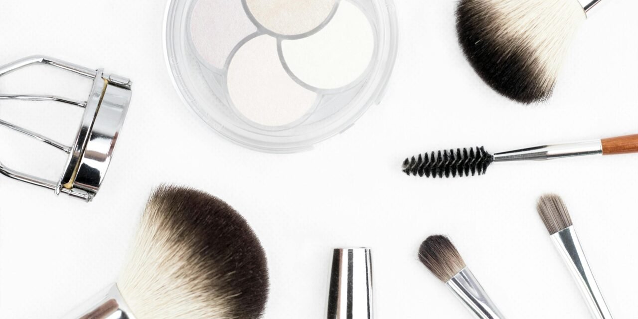 The Ultimate Buyer’s Guide to Cruelty-Free Makeup Brushes